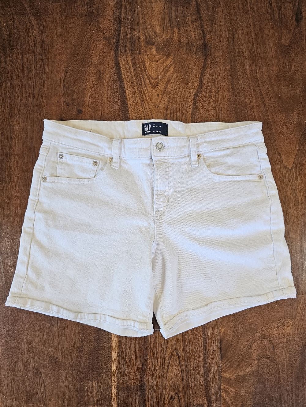 Gap Womens White Jean Shorts Size 31 With 5 Inch Inseam